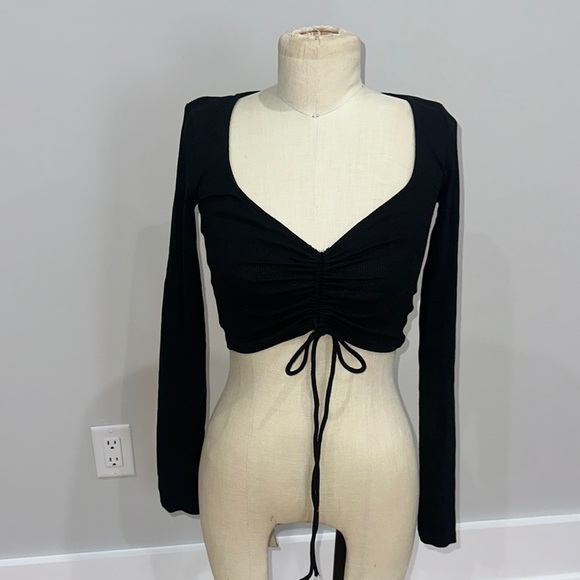 Zara women’s Black Long Sleeve Ruched Top size small - Picture 1 of 8